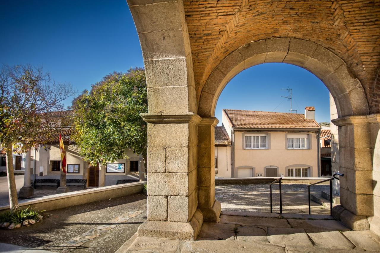 El Hogar Del Herrero Ahigal de los Aceiteros Exterior photo